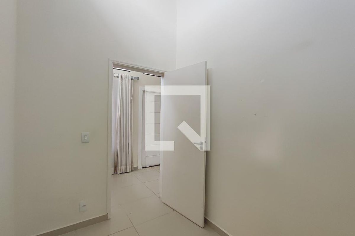 Casa à Venda - Swiss Park, 3 Quartos,  188 m2 em , Campinas - sp | SoloBR