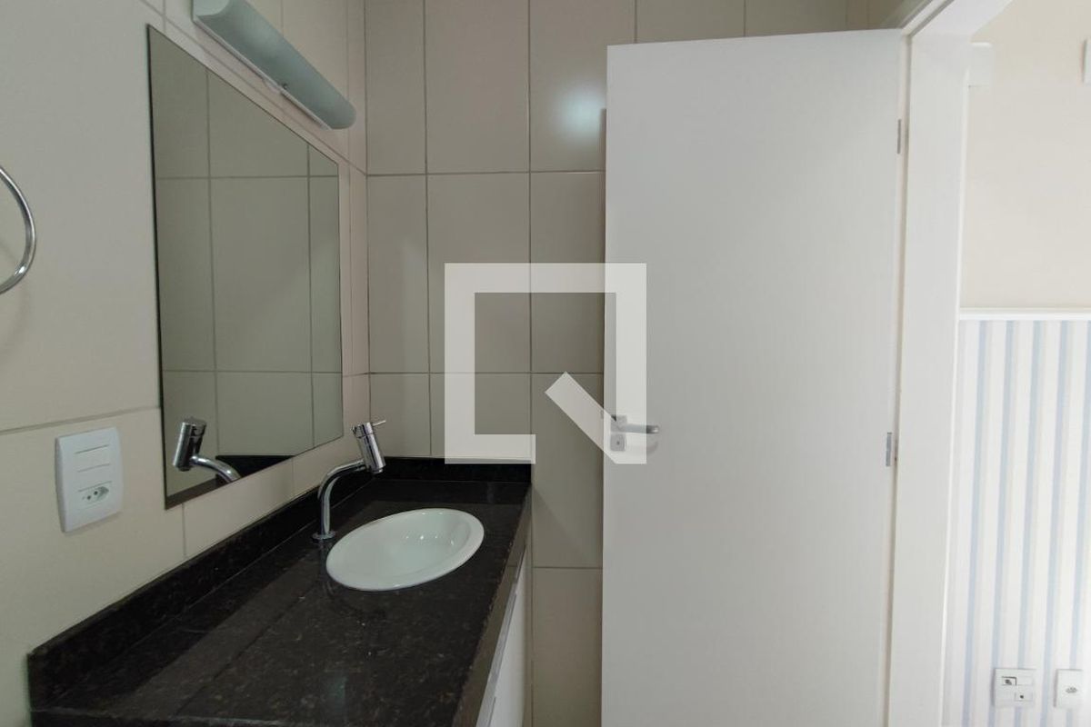 Casa à Venda - Swiss Park, 3 Quartos,  188 m2 em , Campinas - sp | SoloBR