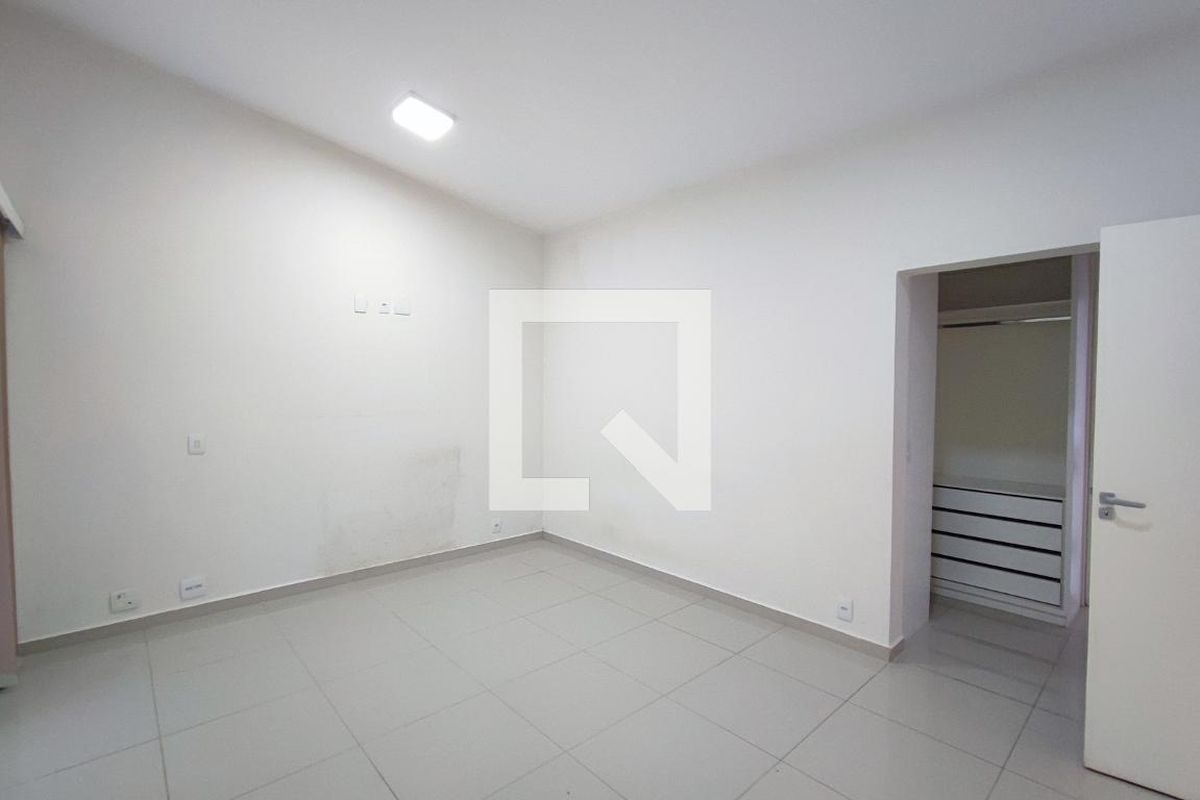 Casa à Venda - Swiss Park, 3 Quartos,  188 m2 em , Campinas - sp | SoloBR