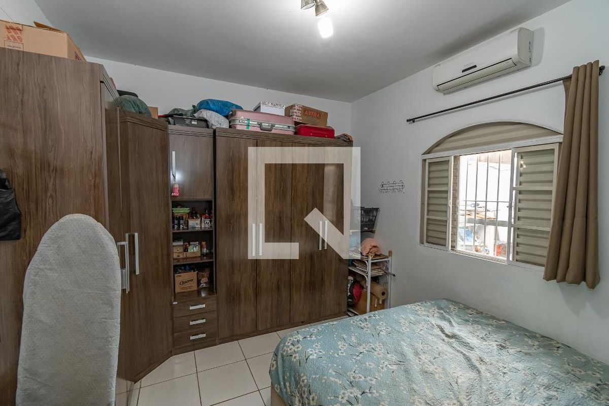 Casa à Venda - Taquaral, 2 Quartos,  164 m2 em , Campinas - sp | SoloBR