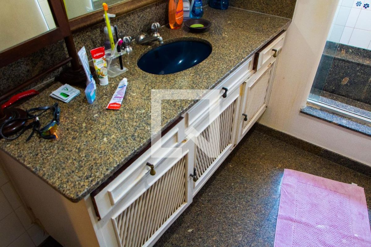 Casa à Venda - Vila Brandina, 4 Quartos,  1243 m2 em , Campinas - sp | SoloBR