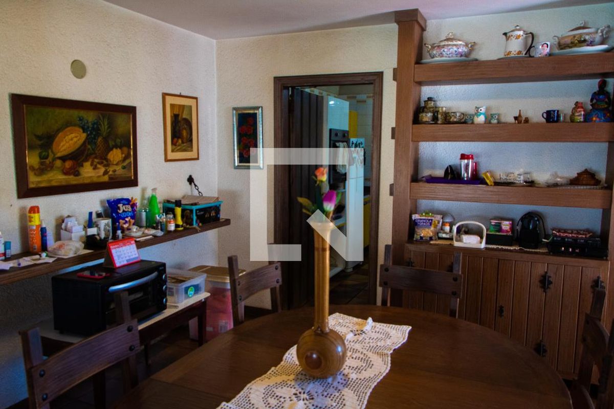 Casa à Venda - Vila Brandina, 4 Quartos,  1243 m2 em , Campinas - sp | SoloBR