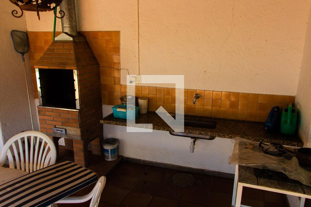 Casa à Venda - Vila Brandina, 4 Quartos,  1243 m2 em , Campinas - sp | SoloBR
