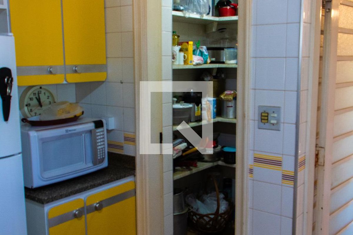 Casa à Venda - Vila Brandina, 4 Quartos,  1243 m2 em , Campinas - sp | SoloBR