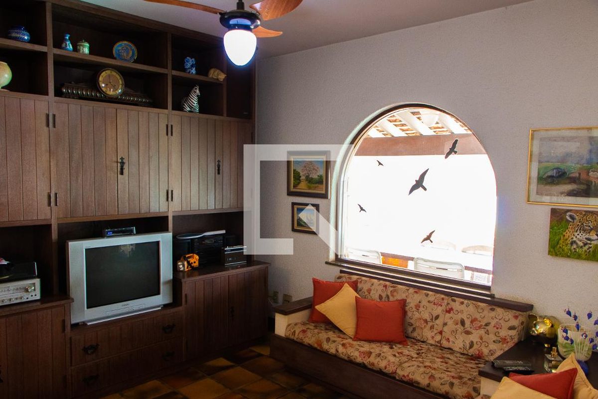 Casa à Venda - Vila Brandina, 4 Quartos,  1243 m2 em , Campinas - sp | SoloBR