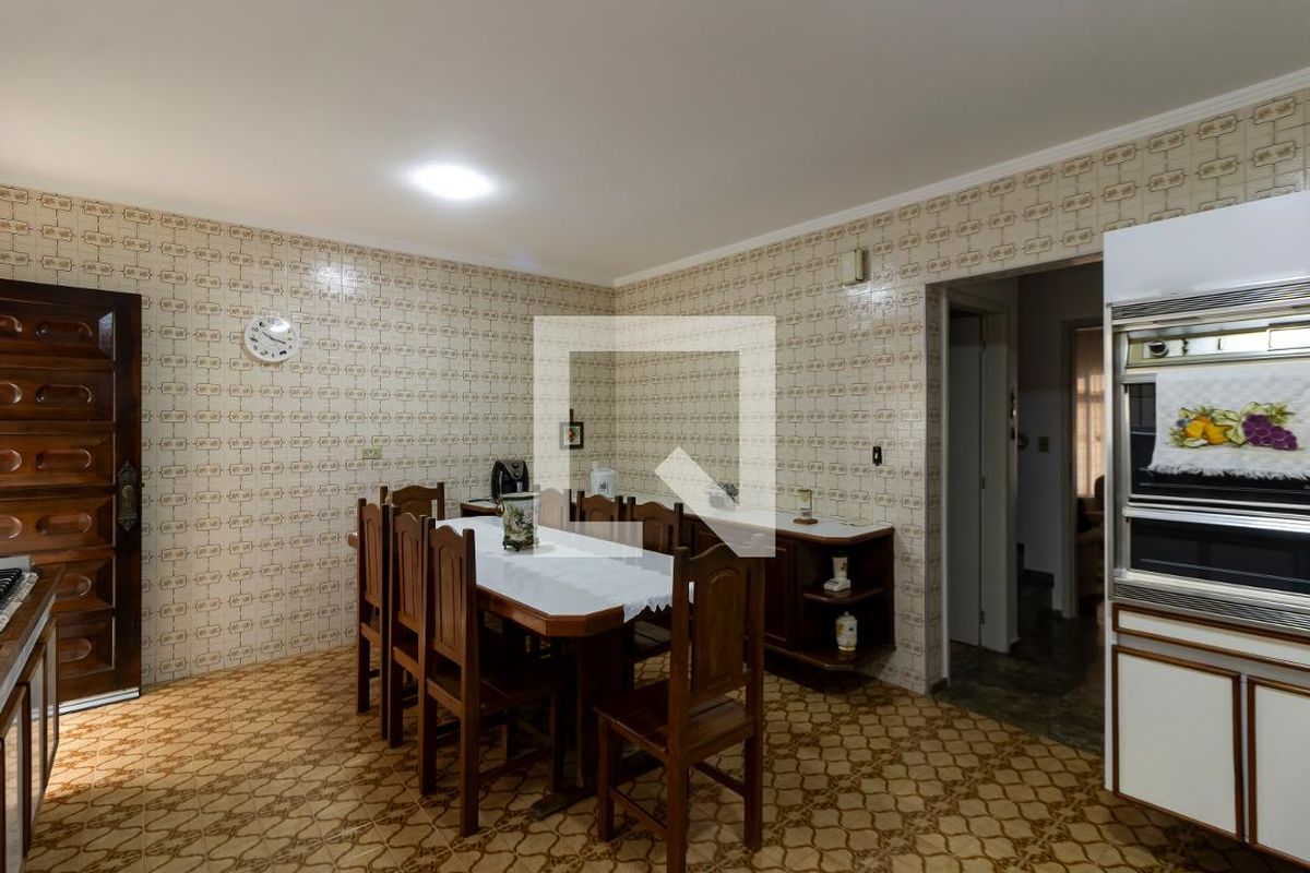 Casa, 3 quartos, 270 m² - Foto 79