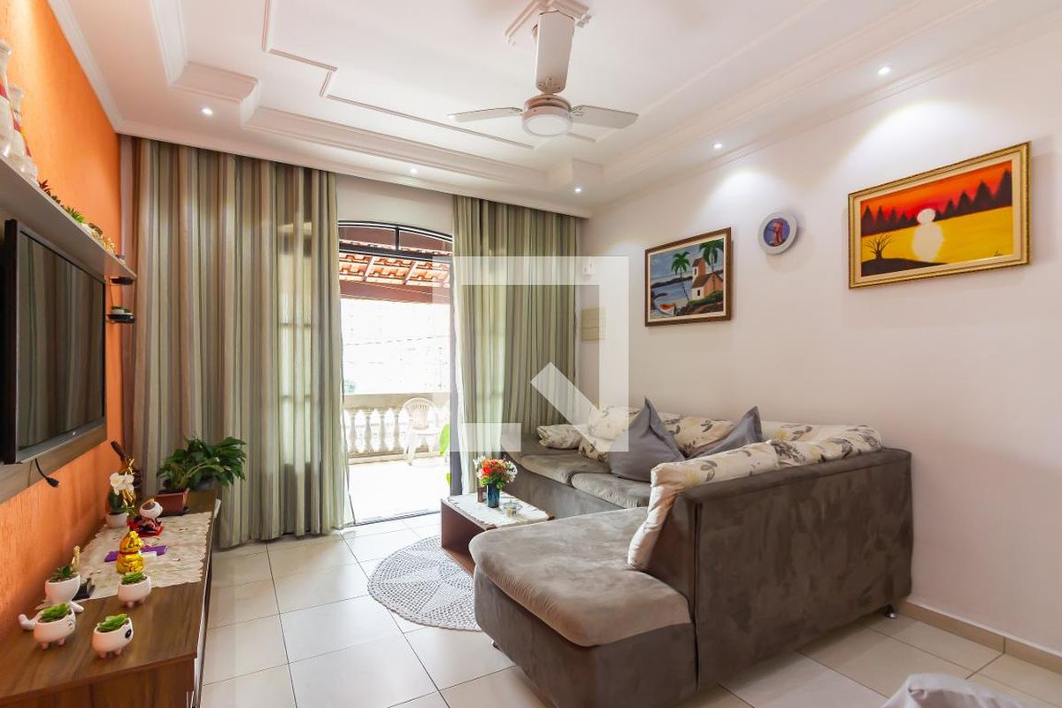 Casa, 3 quartos, 166 m² - Foto 2