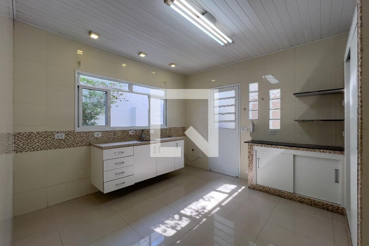 Casa, 2 quartos, 180 m² - Foto 22