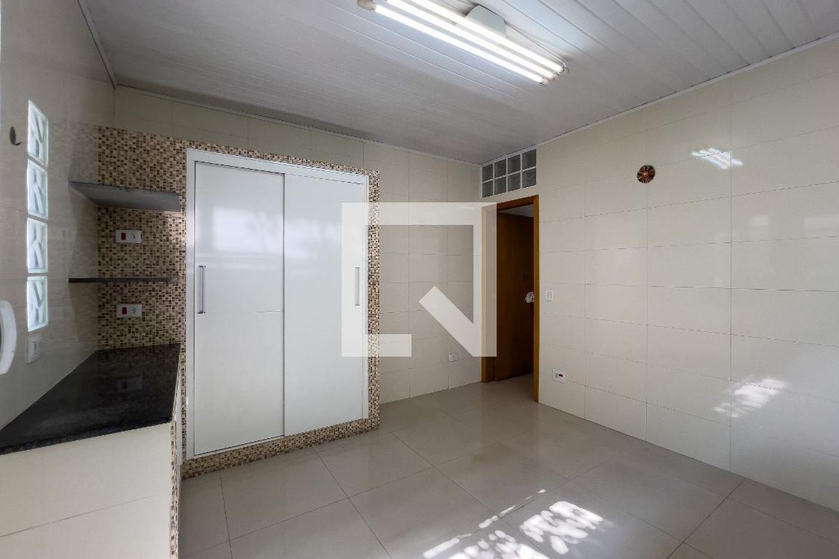 Casa, 2 quartos, 180 m² - Foto 17