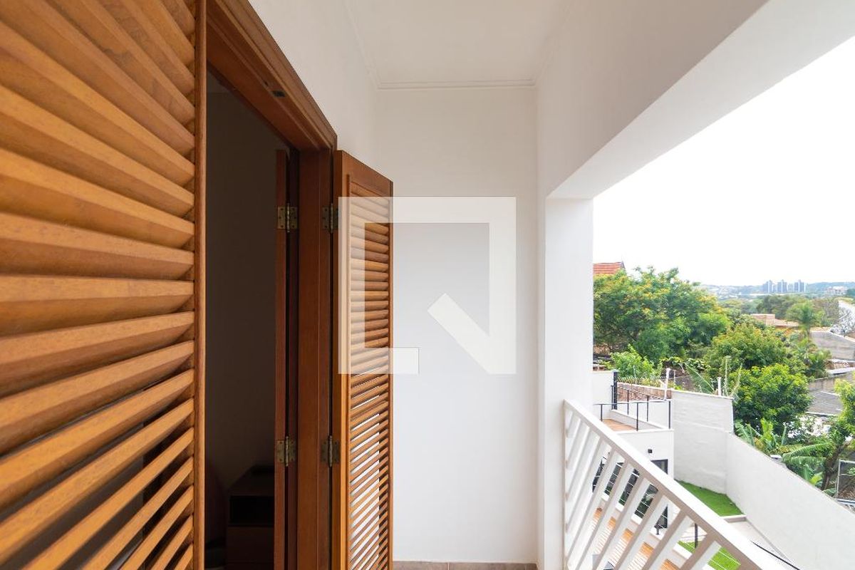 Casa à Venda - Vila Brandina, 4 Quartos,  540 m2 em , Campinas - sp | SoloBR