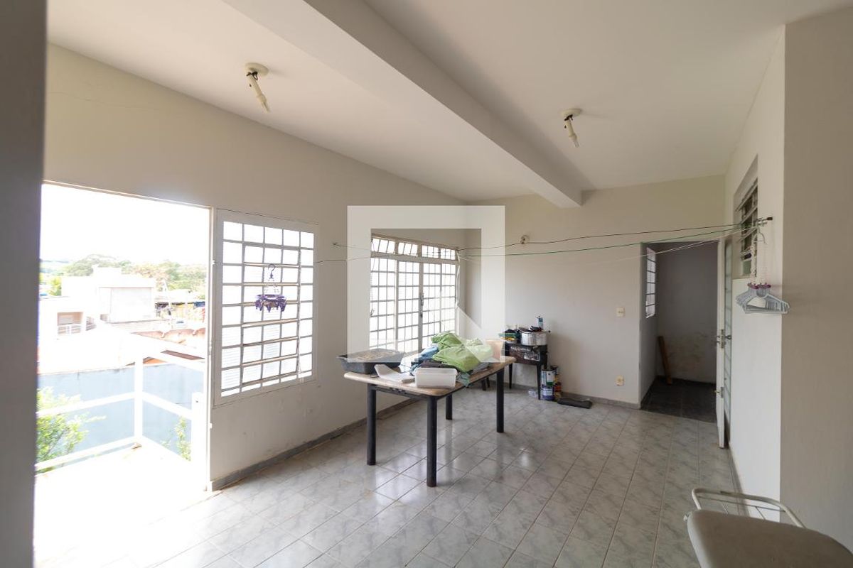 Casa à Venda - Vila Brandina, 4 Quartos,  540 m2 em , Campinas - sp | SoloBR