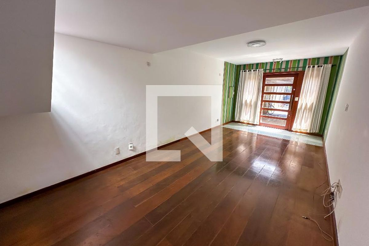 Casa, 3 quartos, 180 m² - Foto 2
