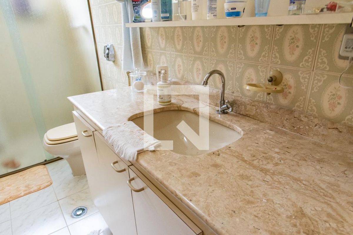 Casa, 4 quartos, 260 m² - Foto 44