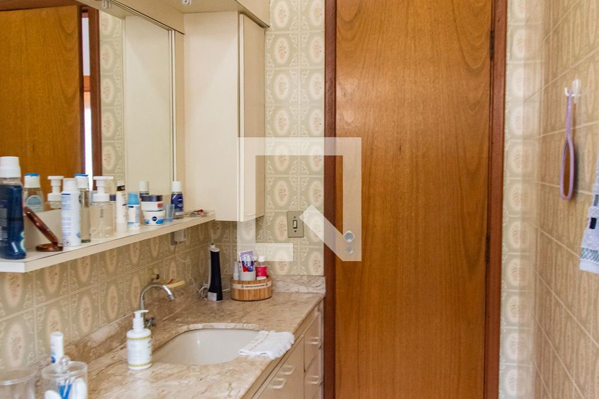 Casa, 4 quartos, 260 m² - Foto 46