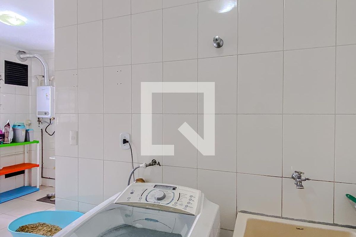 Apartamento, 3 quartos, 200 m² - Foto 192