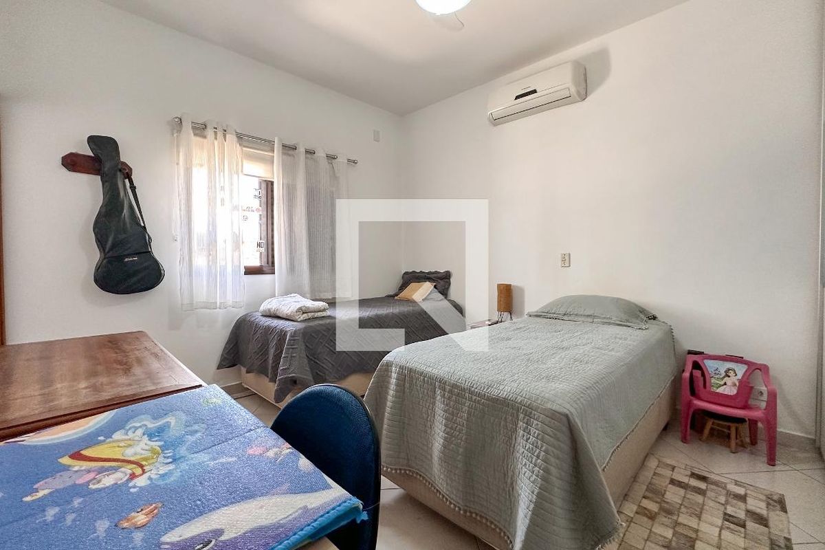 Casa, 3 quartos, 270 m² - Foto 26
