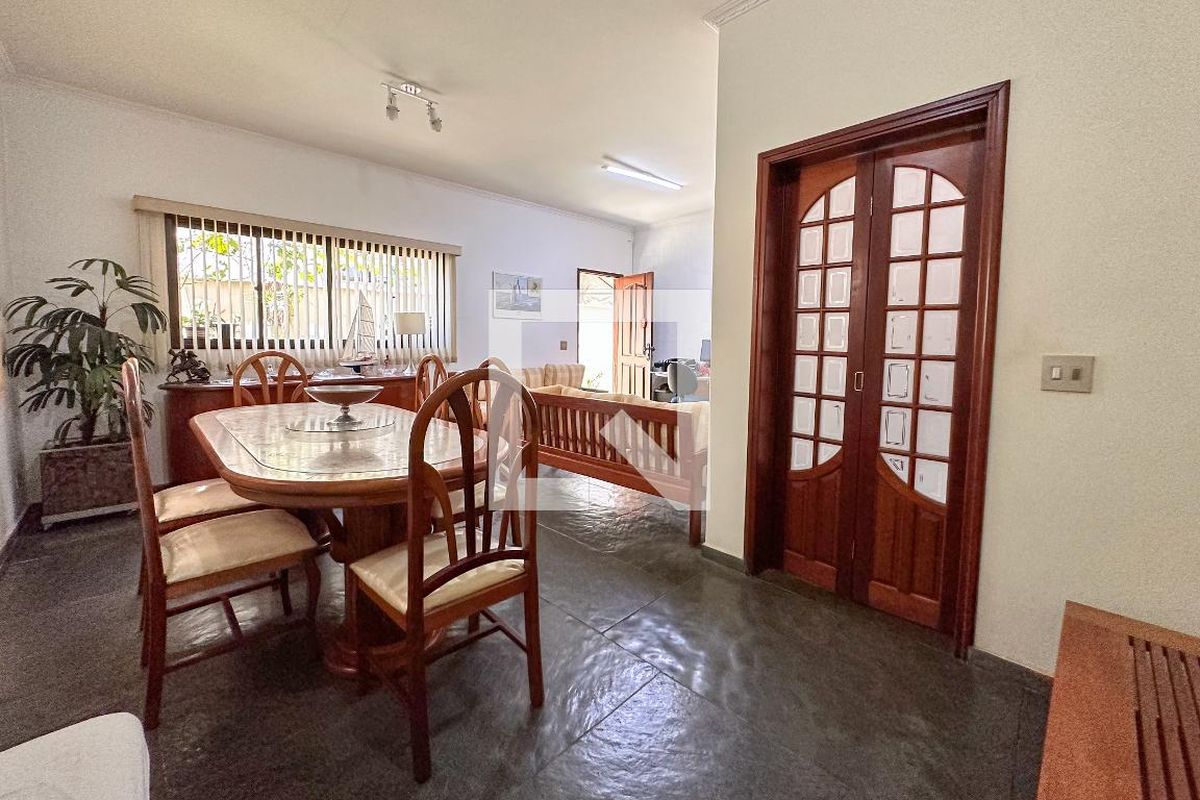 Casa, 3 quartos, 270 m² - Foto 16