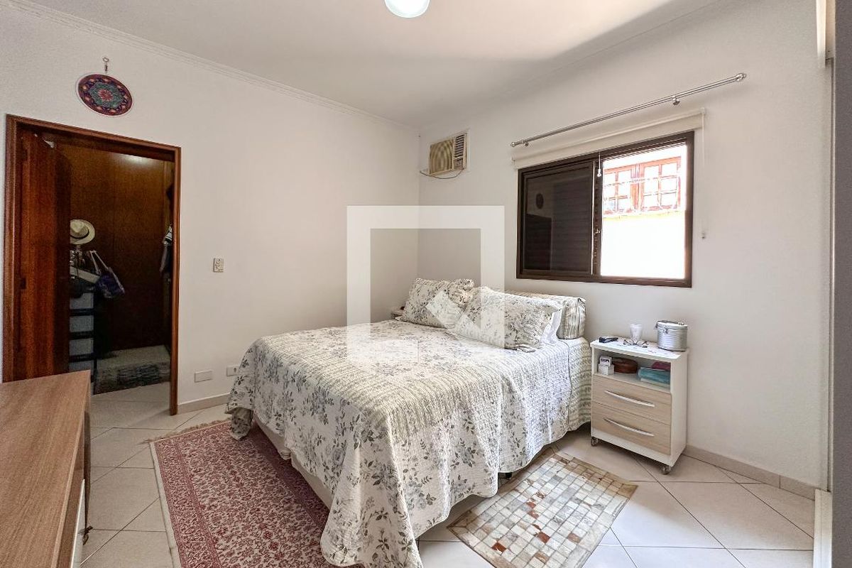Casa, 3 quartos, 270 m² - Foto 76