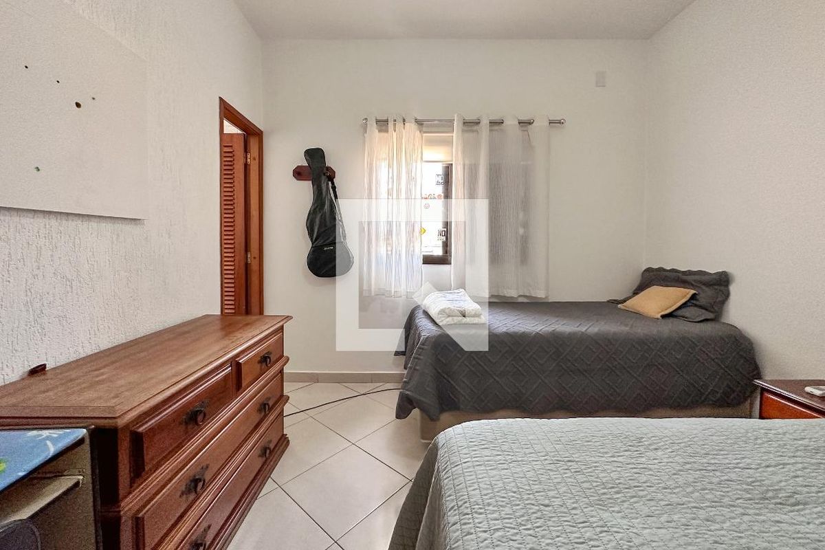 Casa, 3 quartos, 270 m² - Foto 28