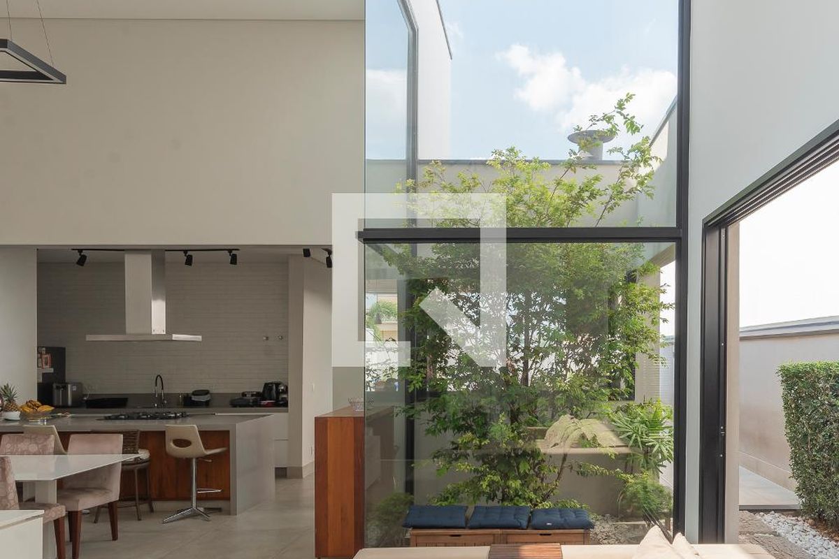 Casa à Venda - Swiss Park, 3 Quartos,  194 m2 em , Campinas - sp | SoloBR