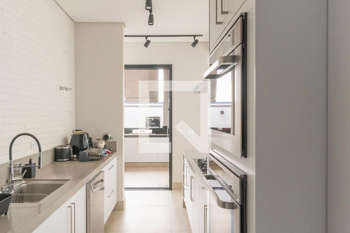 Casa à Venda - Swiss Park, 3 Quartos,  194 m2 em , Campinas - sp | SoloBR