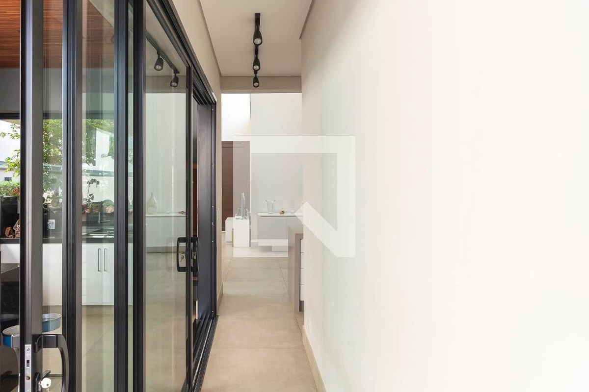 Casa à Venda - Swiss Park, 3 Quartos,  194 m2 em , Campinas - sp | SoloBR