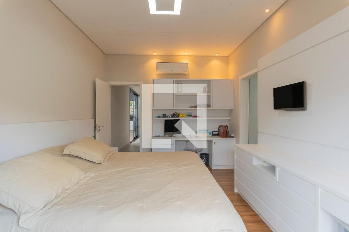 Casa à Venda - Swiss Park, 3 Quartos,  194 m2 em , Campinas - sp | SoloBR