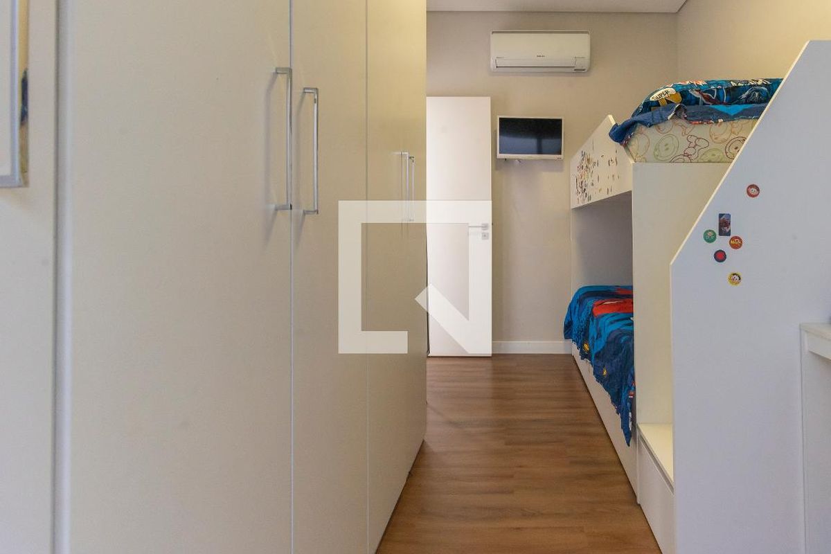 Casa à Venda - Swiss Park, 3 Quartos,  194 m2 em , Campinas - sp | SoloBR