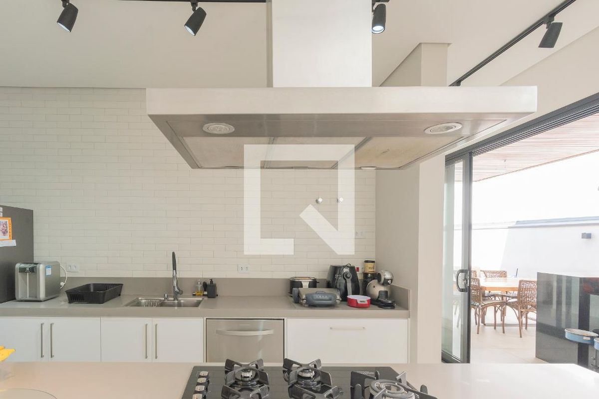 Casa à Venda - Swiss Park, 3 Quartos,  194 m2 em , Campinas - sp | SoloBR