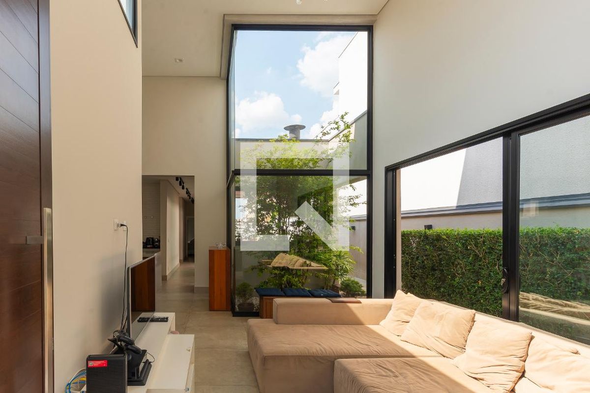 Casa à Venda - Swiss Park, 3 Quartos,  194 m2 em , Campinas - sp | SoloBR