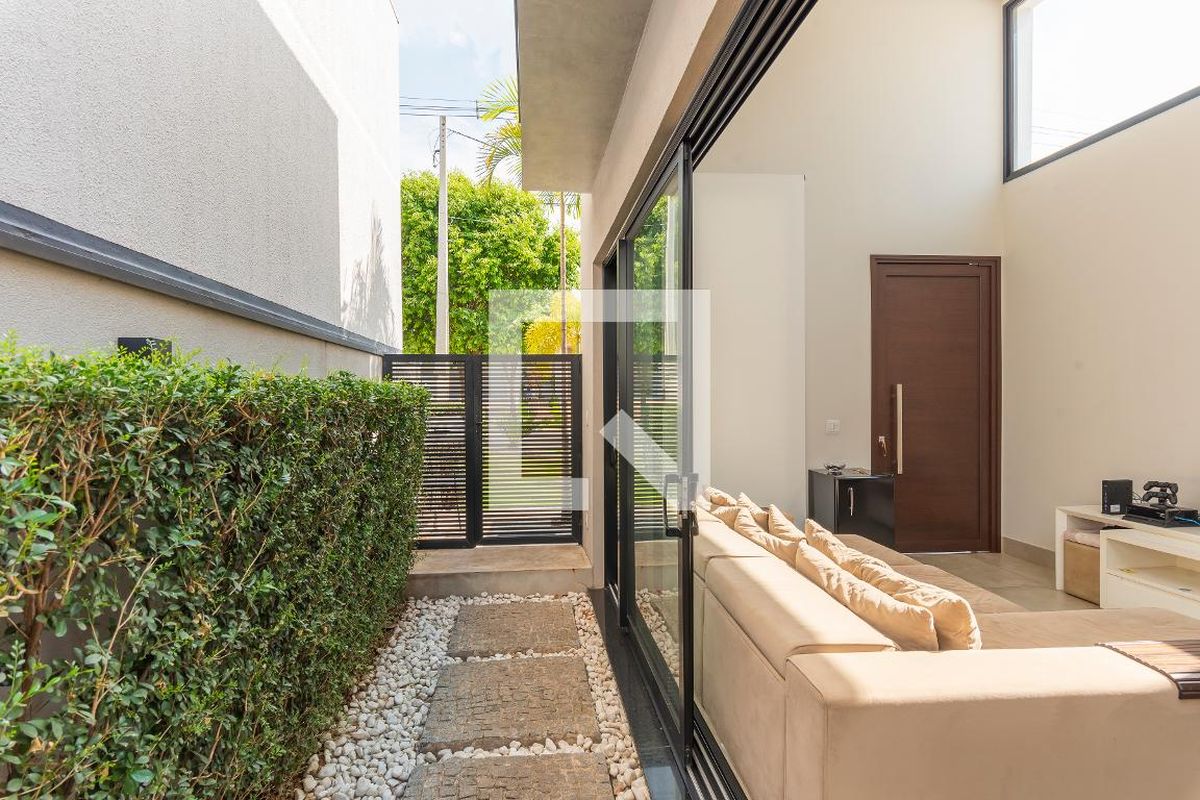 Casa à Venda - Swiss Park, 3 Quartos,  194 m2 em , Campinas - sp | SoloBR