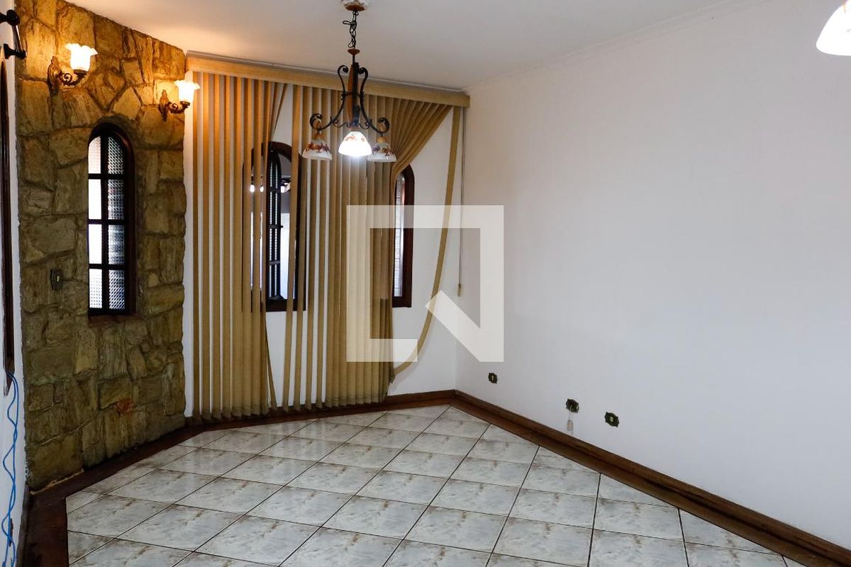 Casa, 3 quartos, 178 m² - Foto 2