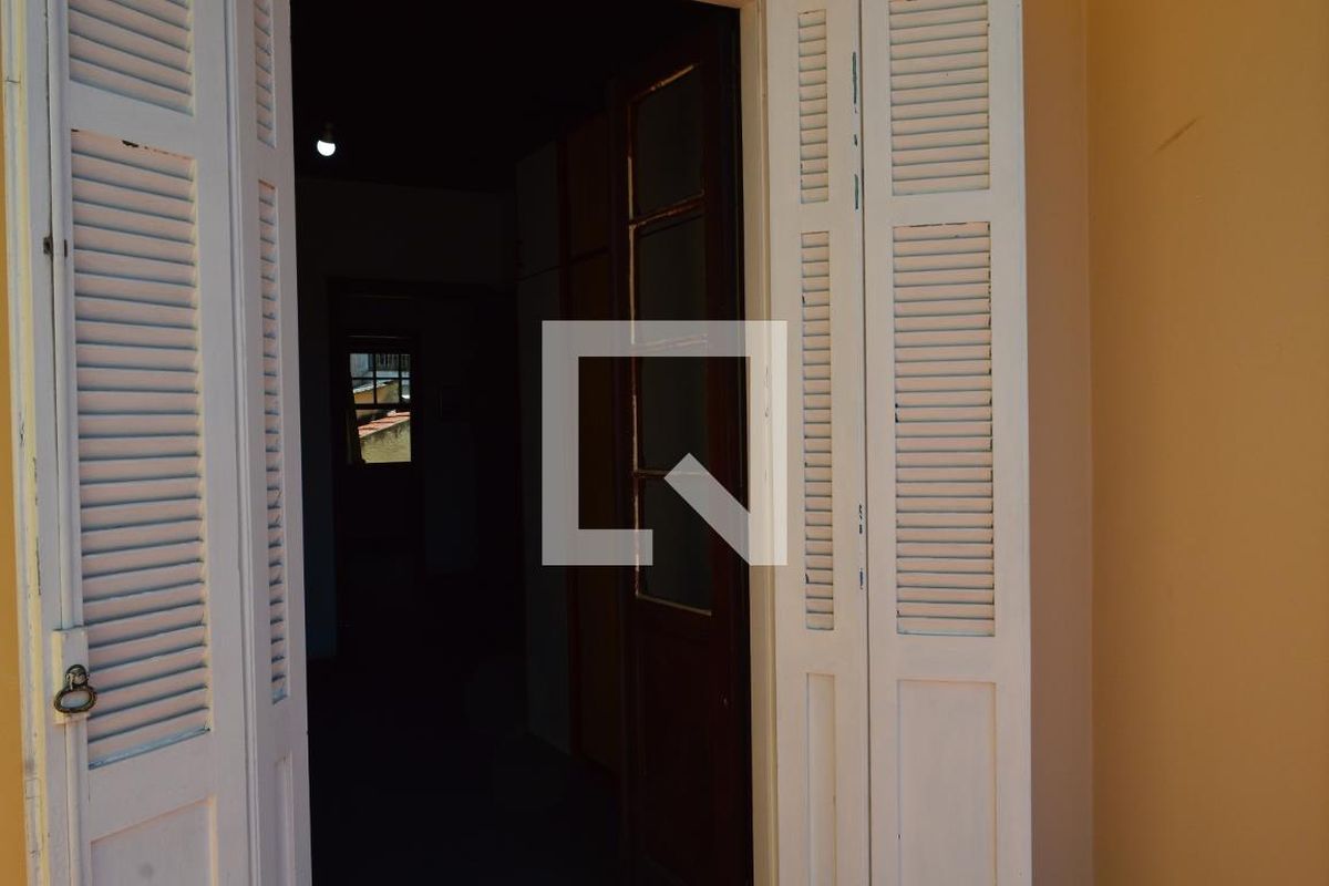 Casa, 4 quartos, 248 m² - Foto 37