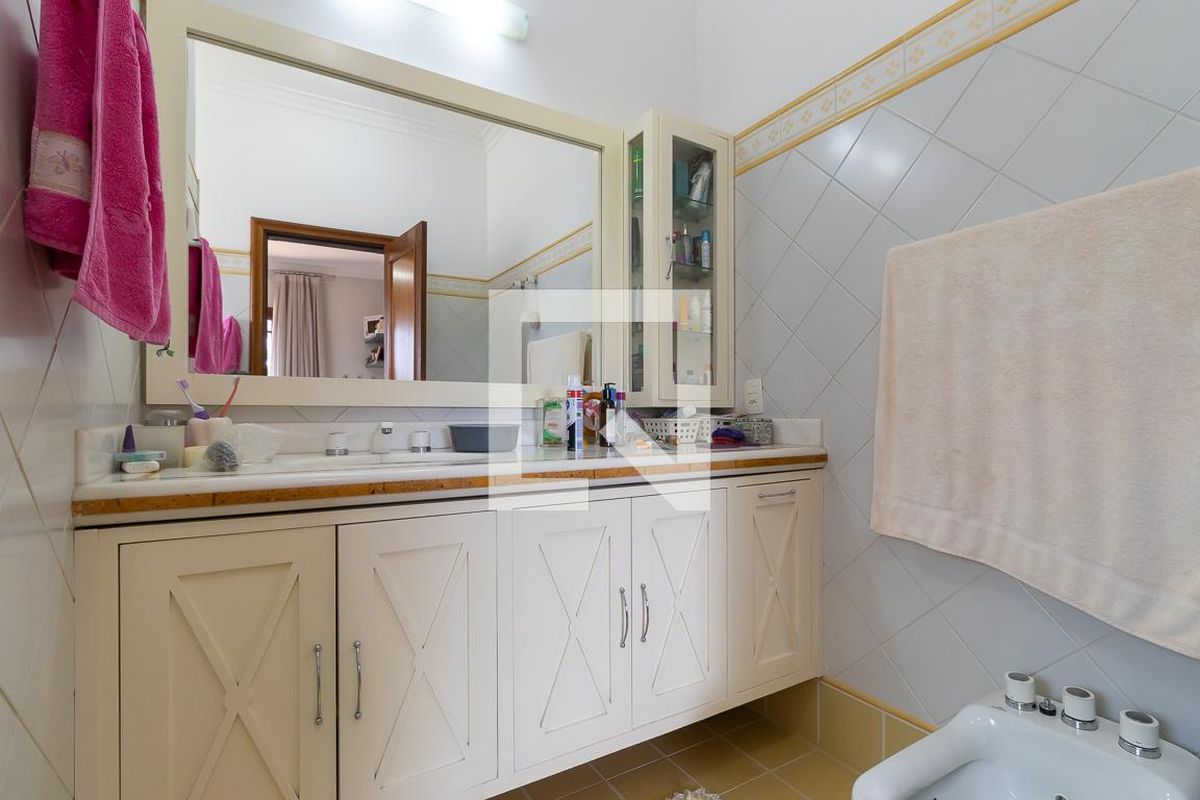 Casa à Venda - Jardim Santana, 4 Quartos,  455 m2 em , Campinas - sp | SoloBR