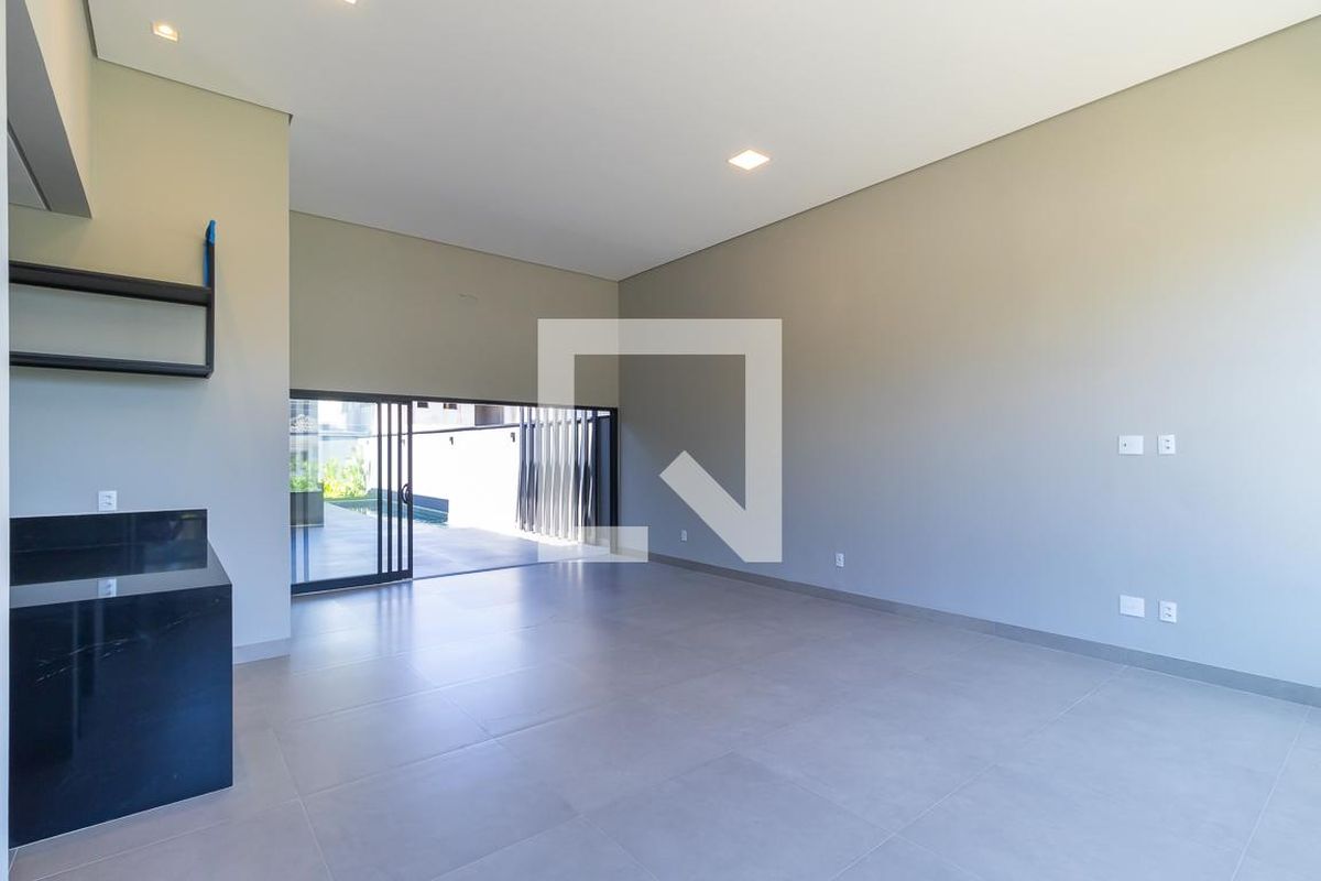 Casa à Venda - Swiss Park, 3 Quartos,  282 m2 em , Campinas - sp | SoloBR