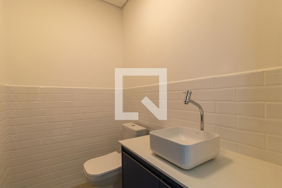 Casa à Venda - Swiss Park, 4 Quartos,  383 m2 em , Campinas - sp | SoloBR