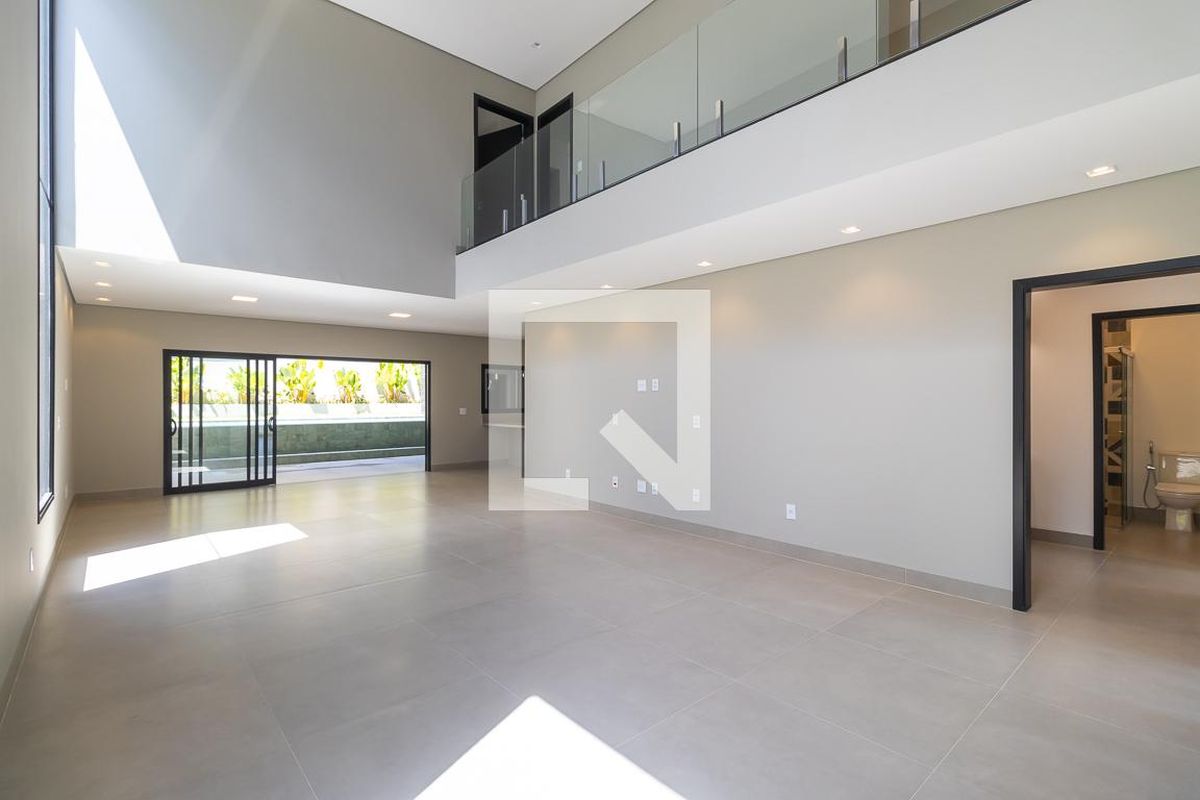 Casa à Venda - Swiss Park, 4 Quartos,  383 m2 em , Campinas - sp | SoloBR