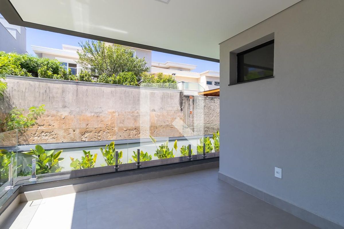 Casa à Venda - Swiss Park, 4 Quartos,  383 m2 em , Campinas - sp | SoloBR