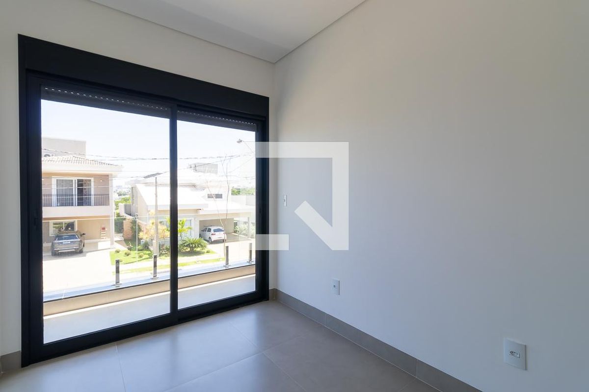 Casa à Venda - Swiss Park, 4 Quartos,  383 m2 em , Campinas - sp | SoloBR