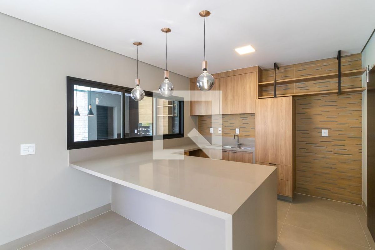 Casa à Venda - Swiss Park, 4 Quartos,  383 m2 em , Campinas - sp | SoloBR
