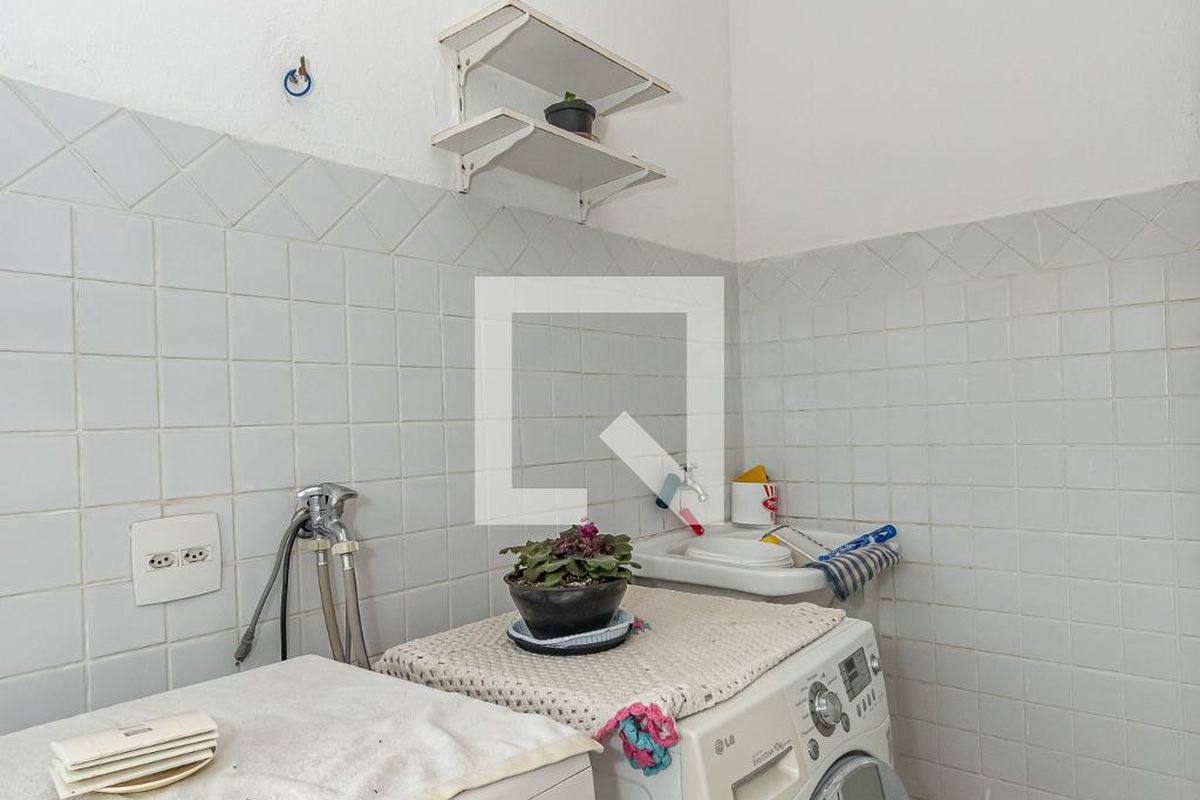 Casa à Venda - Vila Brandina, 4 Quartos,  115 m2 em , Campinas - sp | SoloBR