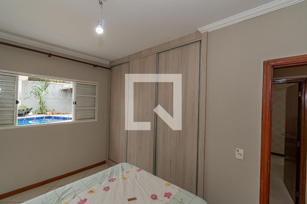 Casa à Venda - Vila Brandina, 4 Quartos,  115 m2 em , Campinas - sp | SoloBR