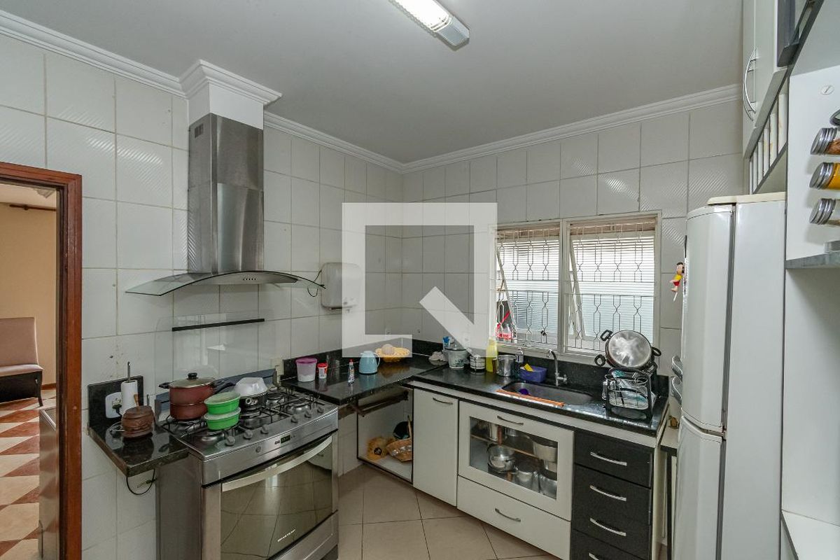 Casa à Venda - Vila Brandina, 4 Quartos,  115 m2 em , Campinas - sp | SoloBR