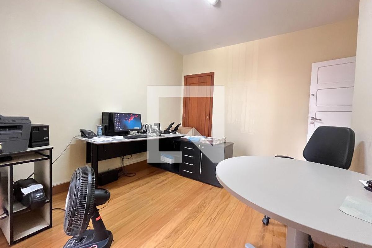 Casa, 3 quartos, 270 m² - Foto 8