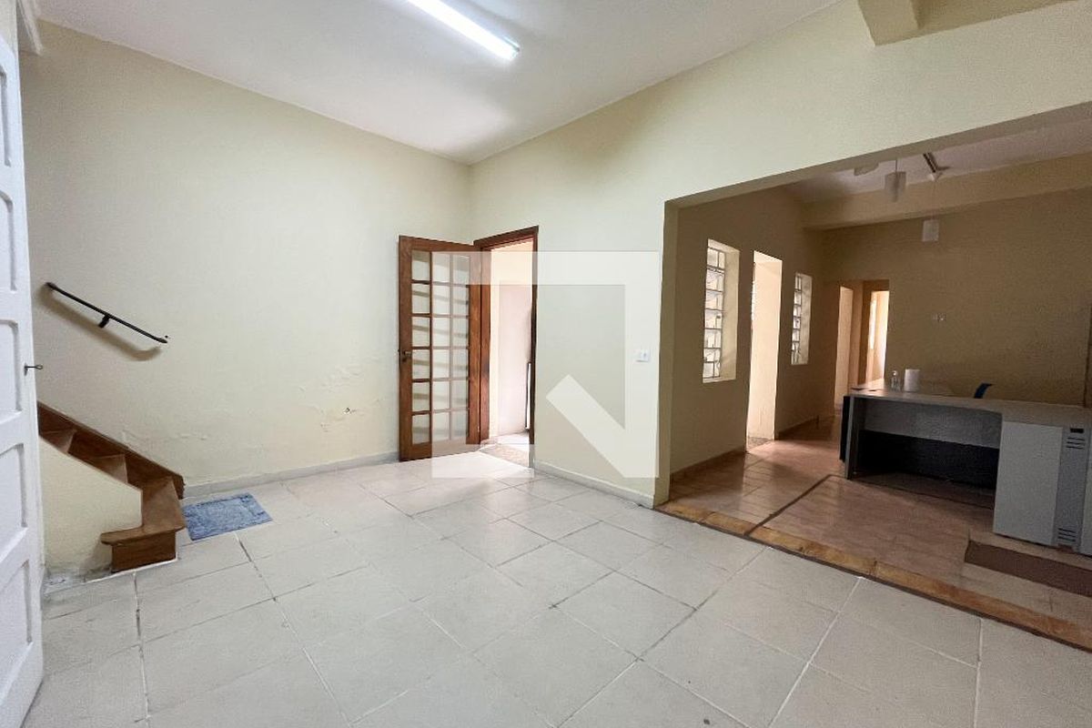 Casa, 3 quartos, 270 m² - Foto 1