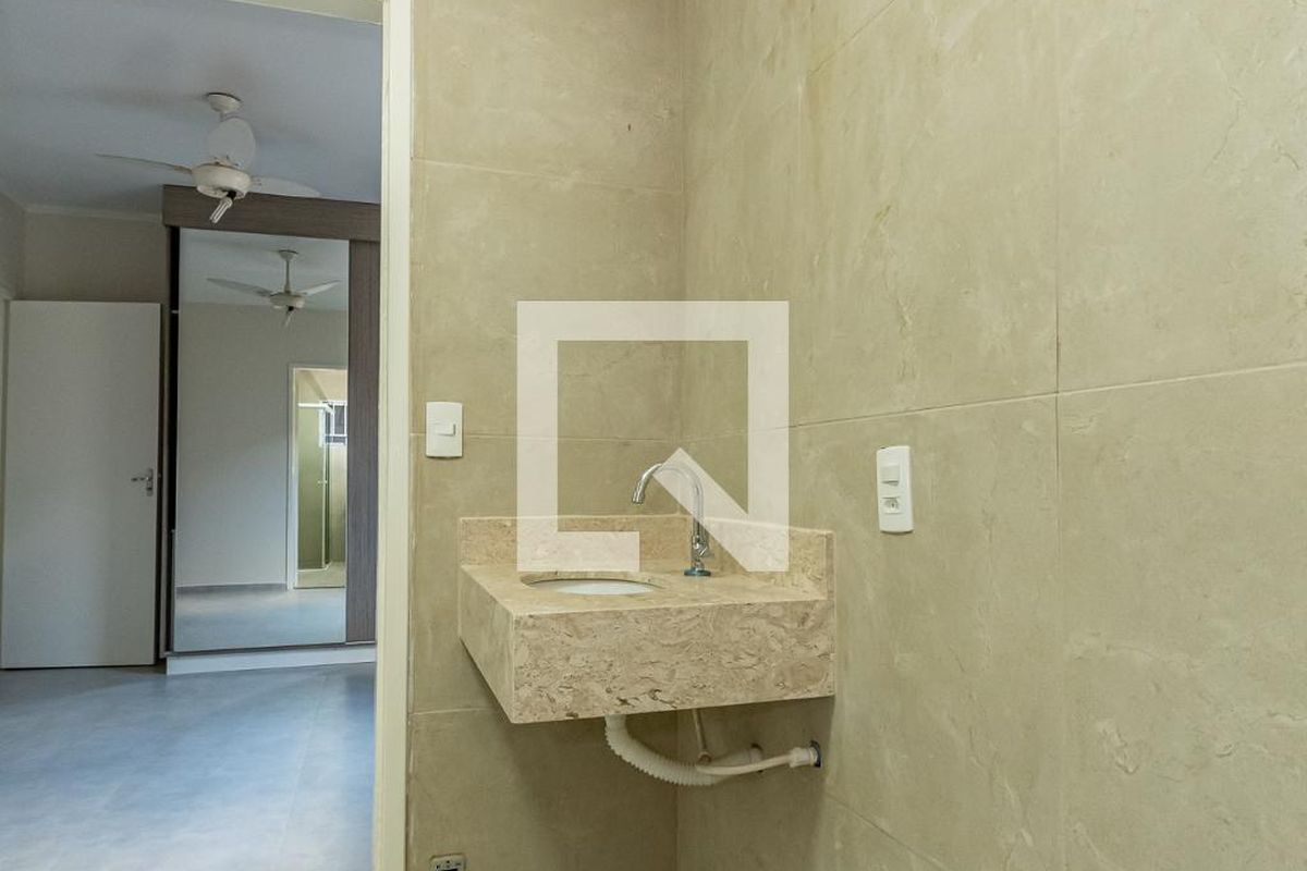 Casa à Venda - Jardim Flamboyant, 3 Quartos,  230 m2 em , Campinas - sp | SoloBR