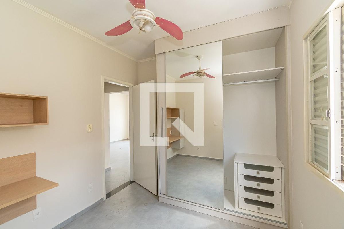 Casa à Venda - Jardim Flamboyant, 3 Quartos,  230 m2 em , Campinas - sp | SoloBR