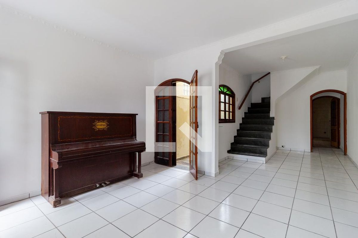 Casa, 3 quartos, 200 m² - Foto 2