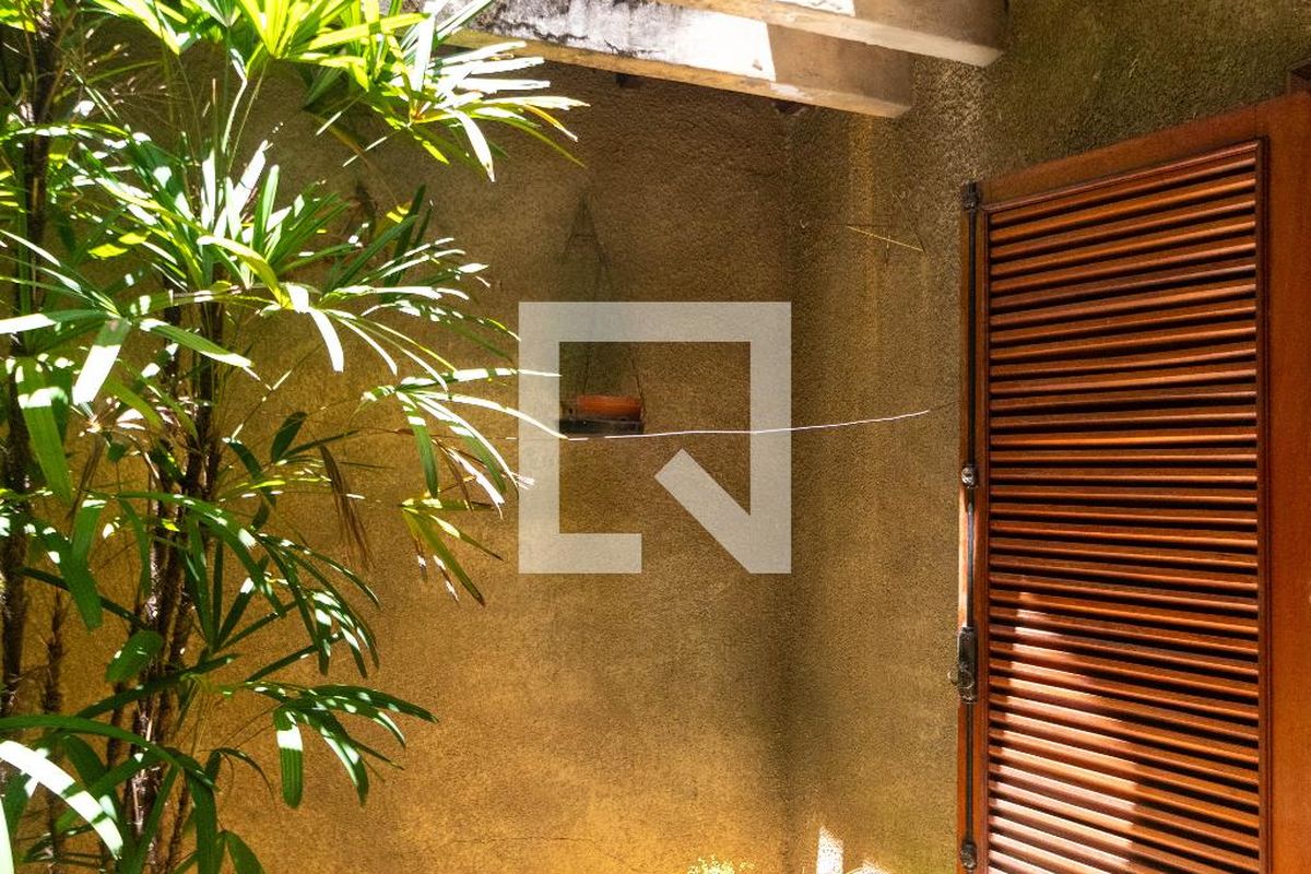Casa à Venda - Cambuí, 4 Quartos,  340 m2 em , Campinas - sp | SoloBR