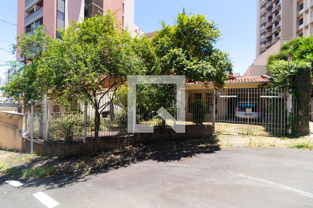 Casa à Venda - Cambuí, 4 Quartos,  340 m2 em , Campinas - sp | SoloBR